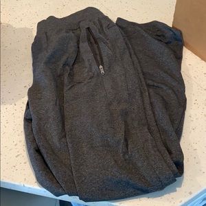 Men’s LuLulemon straight leg discipline pant Sz Lg